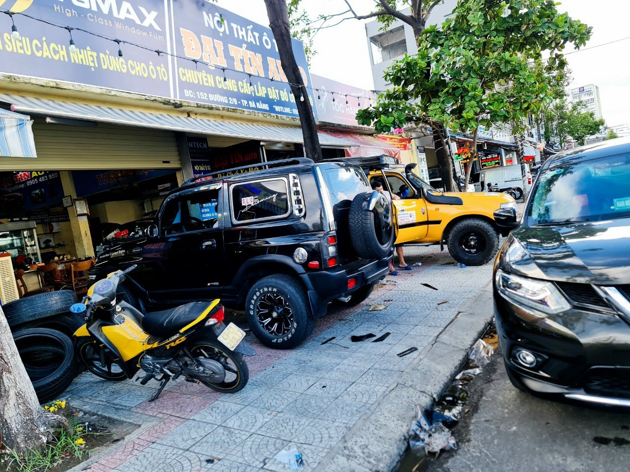 Trung tâm thay thế đồ chơi xe ô tô